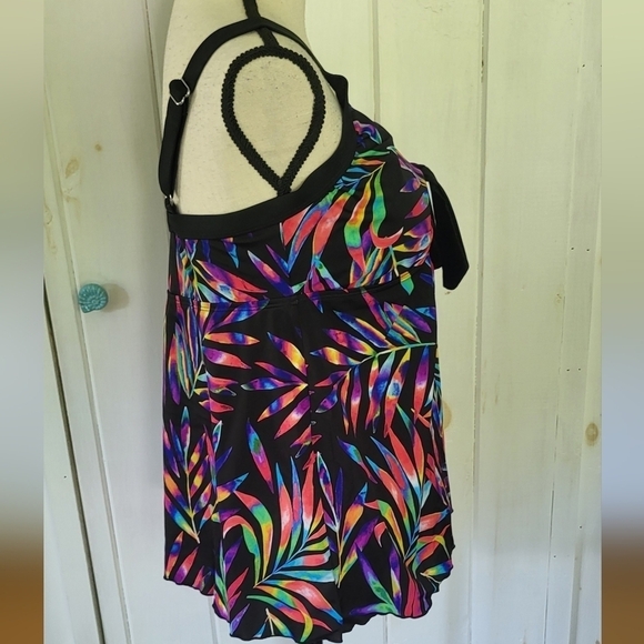 Avenue Color Prism Fly Away Tankini Swimsuit Top Size 14 - Picture 5 of 13